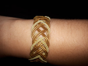 Bracelete laka capim dourado