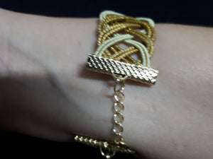 Bracelete laka capim dourado