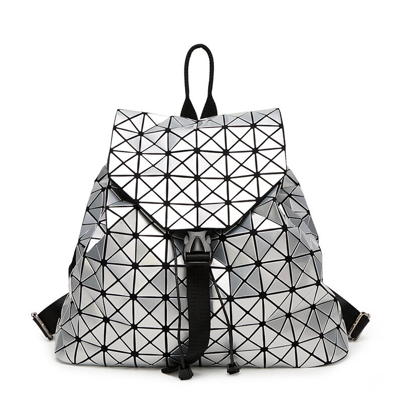 Mochila Saco Origami Geometry com efeito Laser - Prata